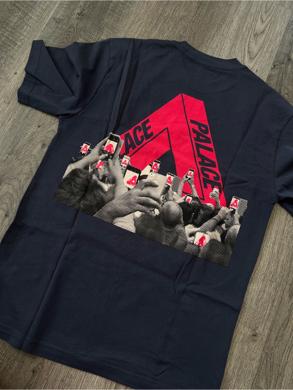Palace Tri-Phone T-Shirt Medium